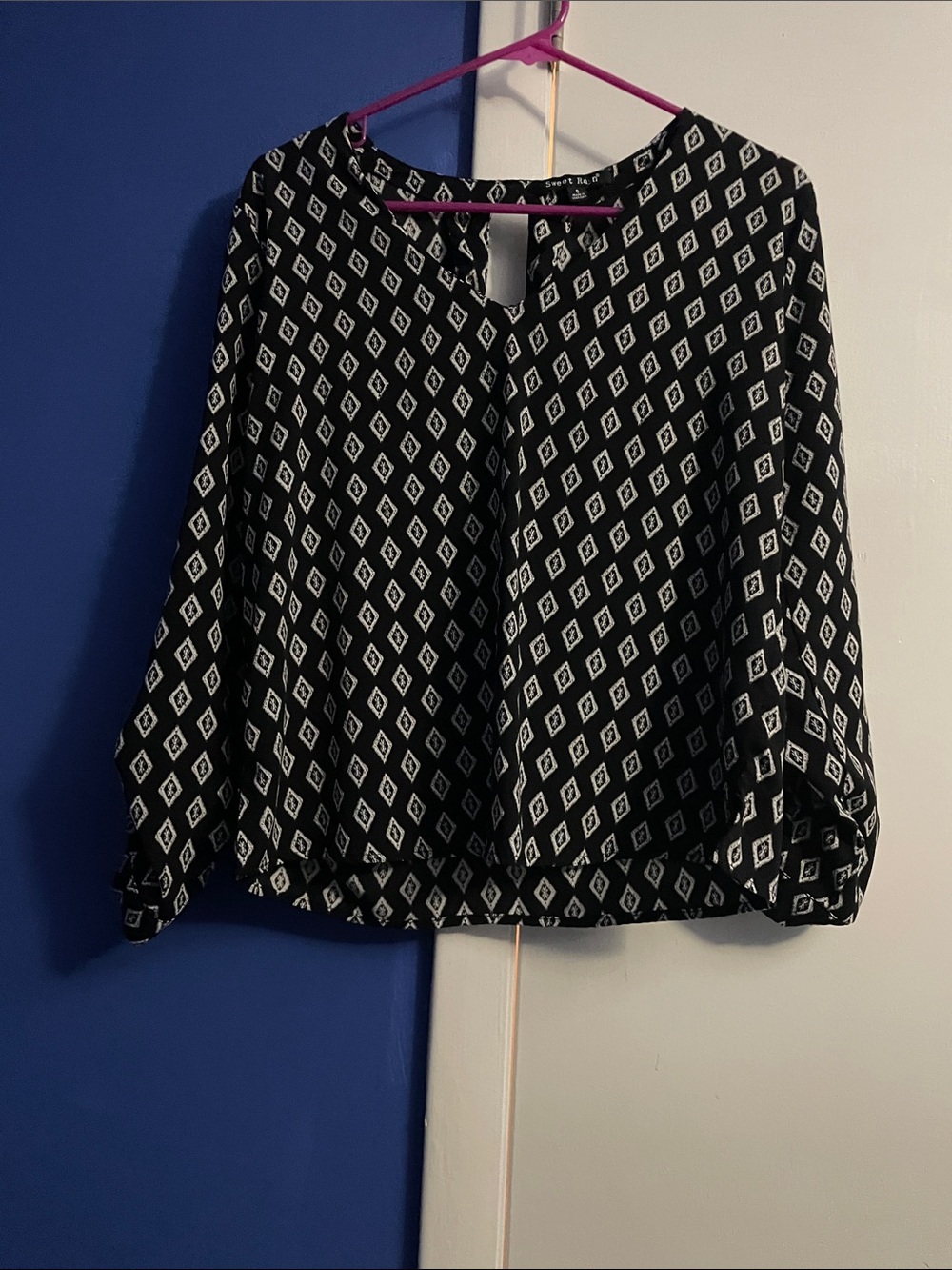 Sweet Rain Black and White Diamond-Print Blouse